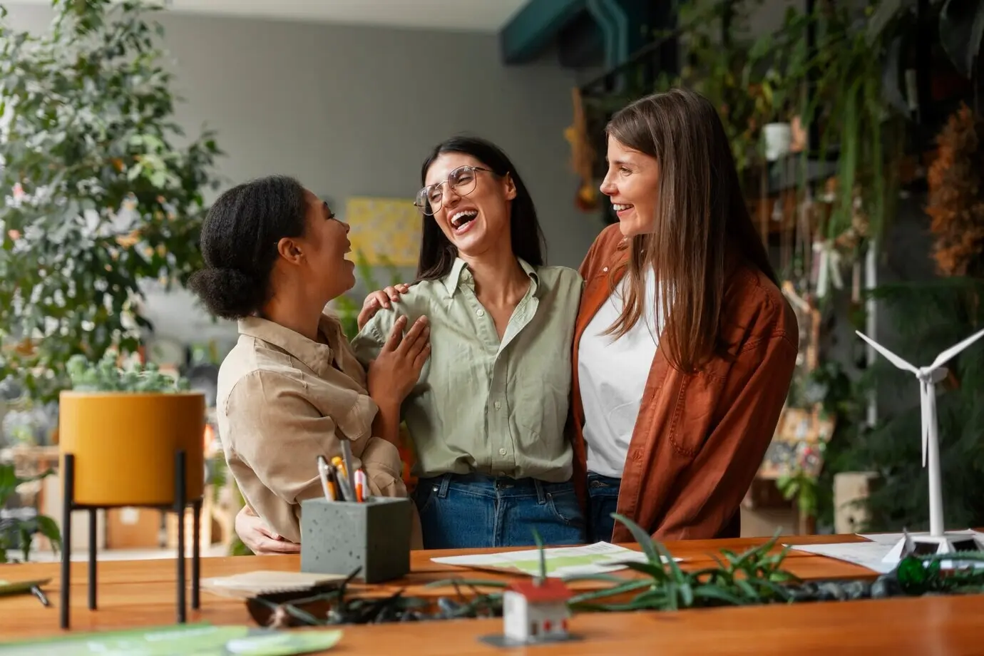 Menschen aus der Tech-Branche, die versuchen, ehrgeizige Nachhaltigkeitsziele zu erreichen.